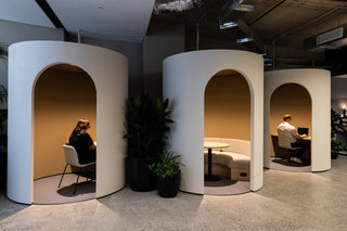 210 george st seating area