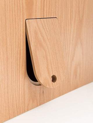 Didier Liqueur Table 2021 - Wooden door detail