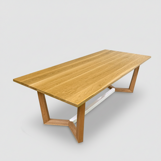 Ryba Table