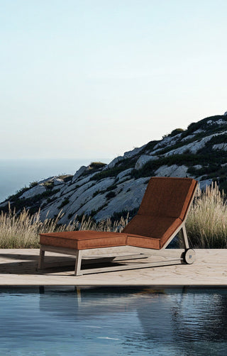 TanGuor mobile outdoor chaise lounge by pool