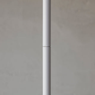 White rod detail